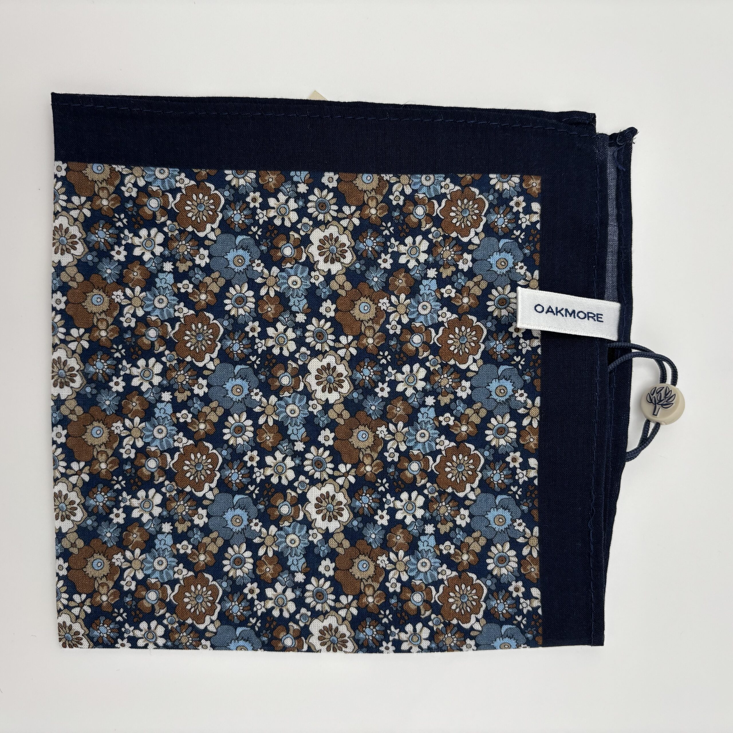 H0001 Navy/Mocca blomstret pynteklud