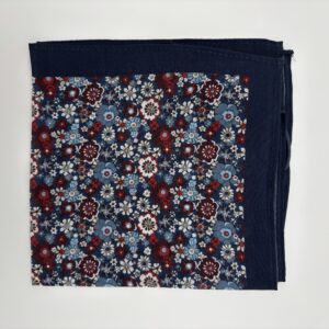 H0004 Navy/vin blomstret pynteklud