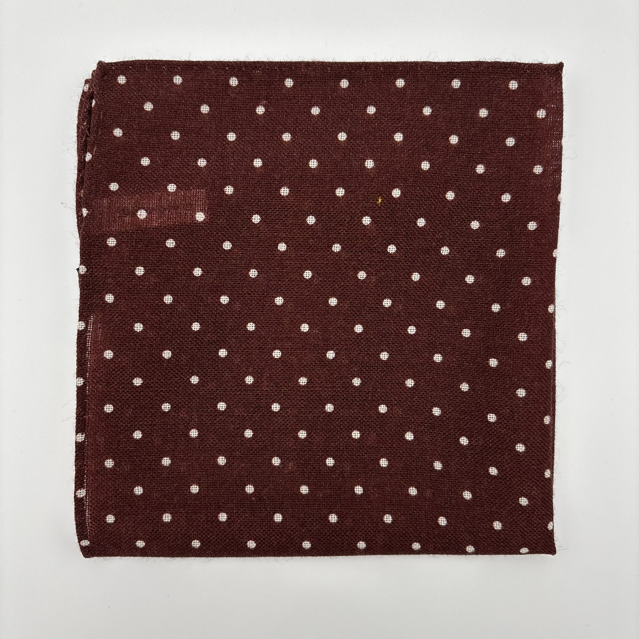 H0008 Vin prikket pynteklud