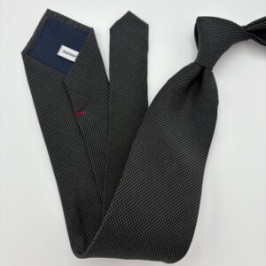 M0015 Grå tone-i-tone slips