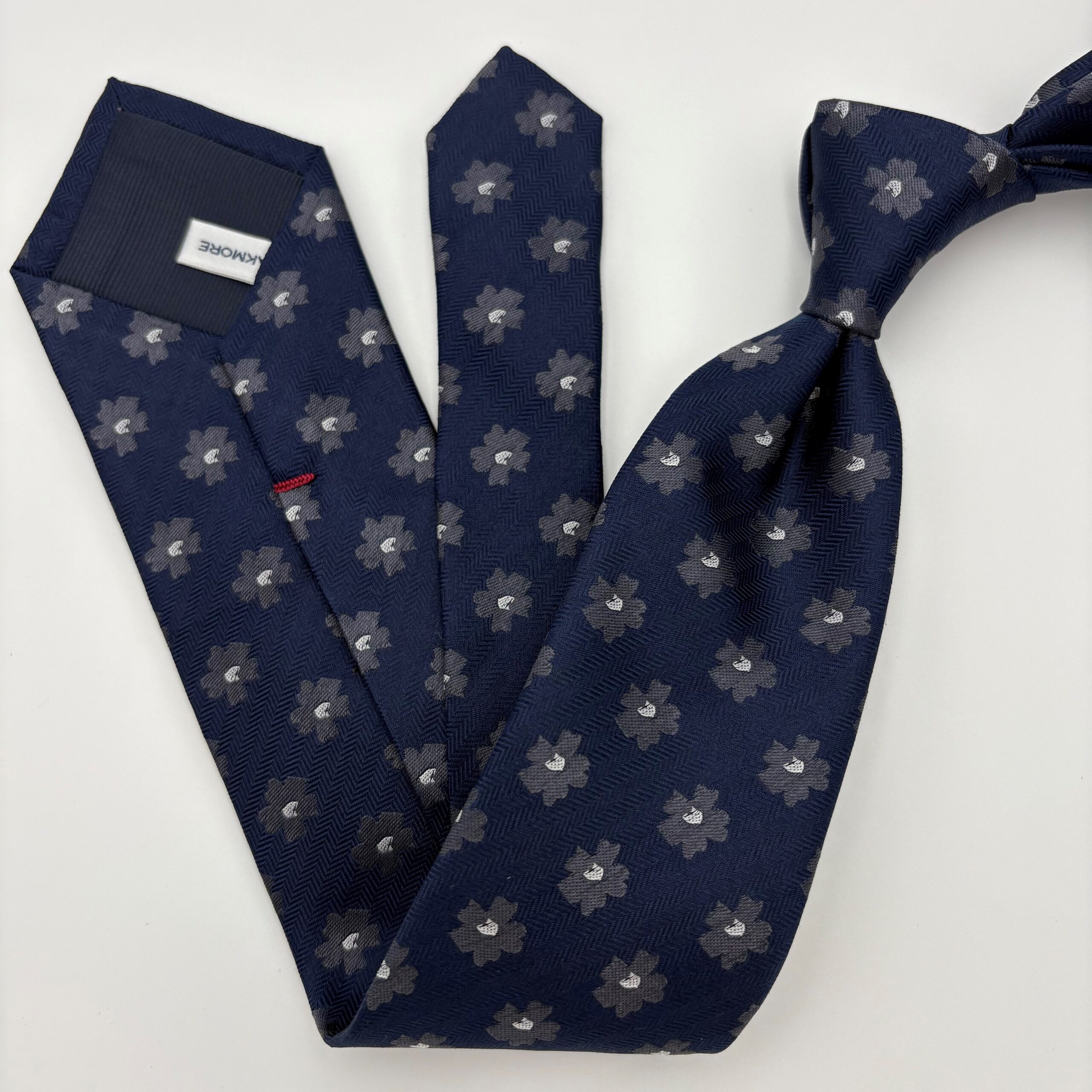 S0023 Navy/grĂ¥ blomstret slips