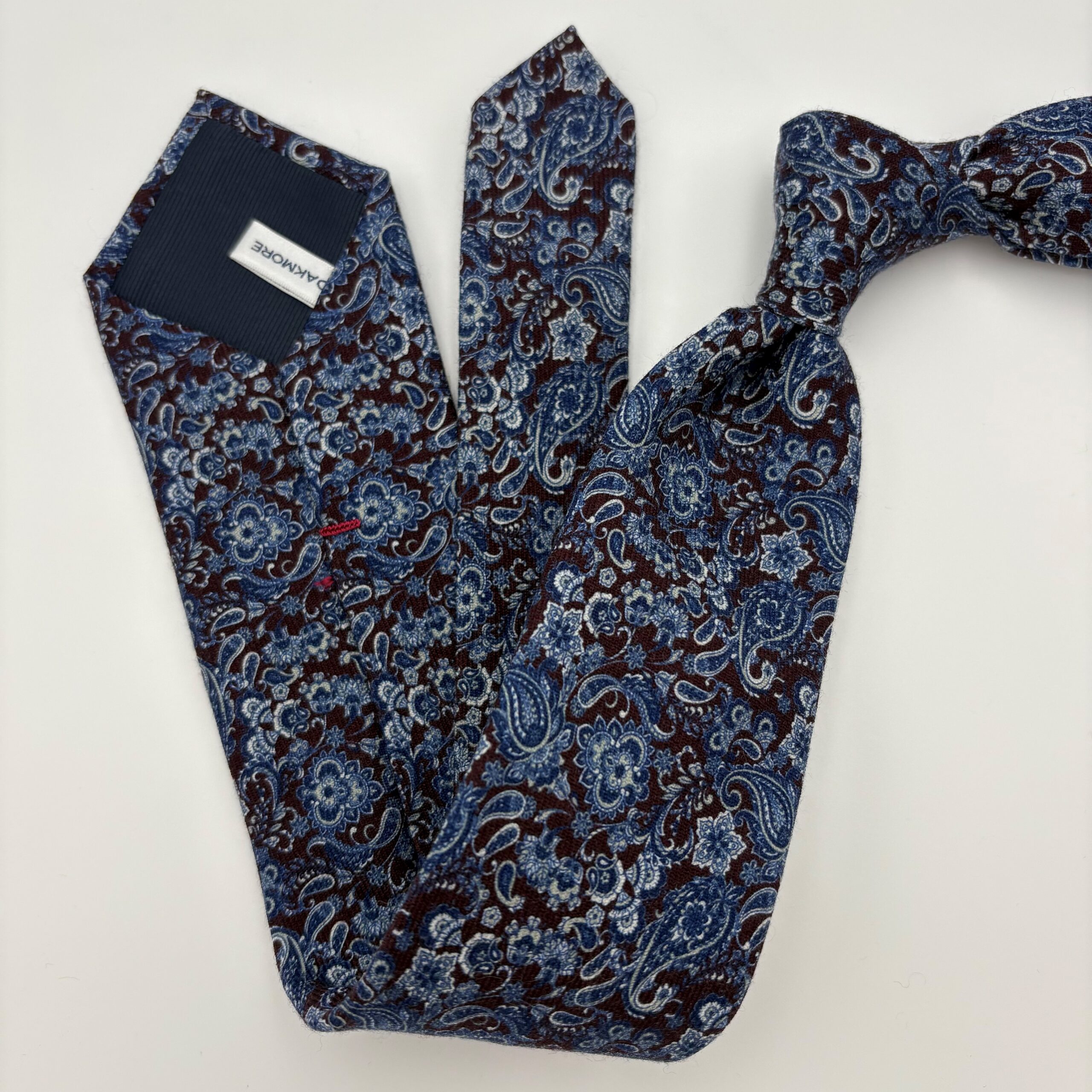 W0006 Vin/navy blomstret slips