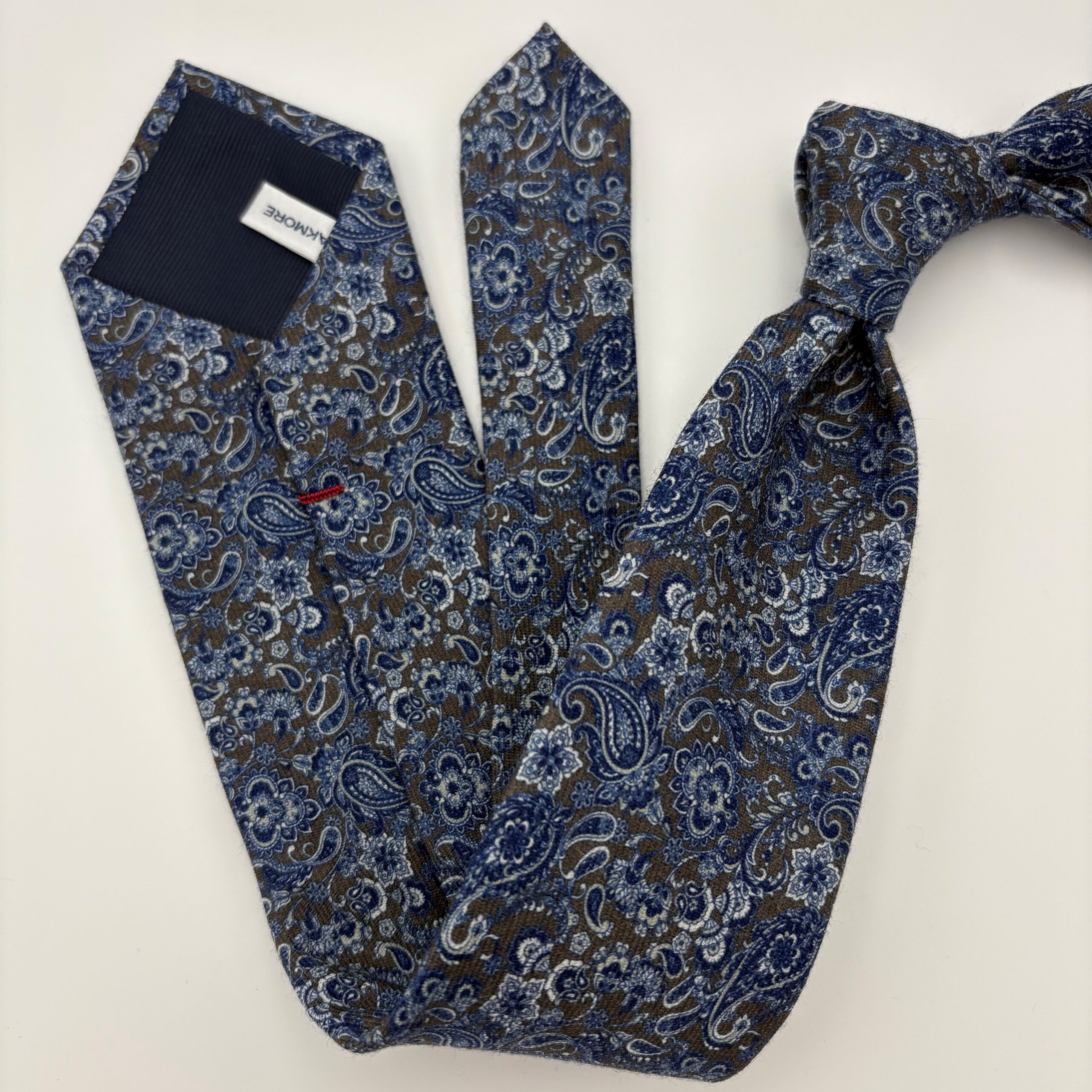 W0007 GrĂ¥/navy blomstret slips